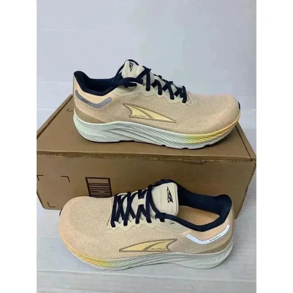 -690 Altra Rivera 3, Pink/Orange, Womens Running Shoes-US 6.5 Womens