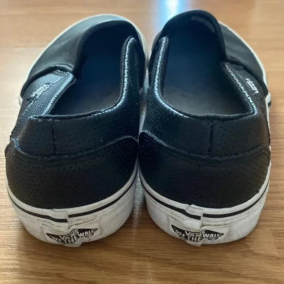 ❤️ Vans Leather Perforated Limited Edition Slip-On Shoes Size 8 1/2 Women’s