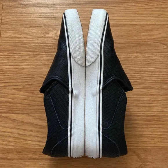❤️ Vans Leather Perforated Limited Edition Slip-On Shoes Size 8 1/2 Women’s