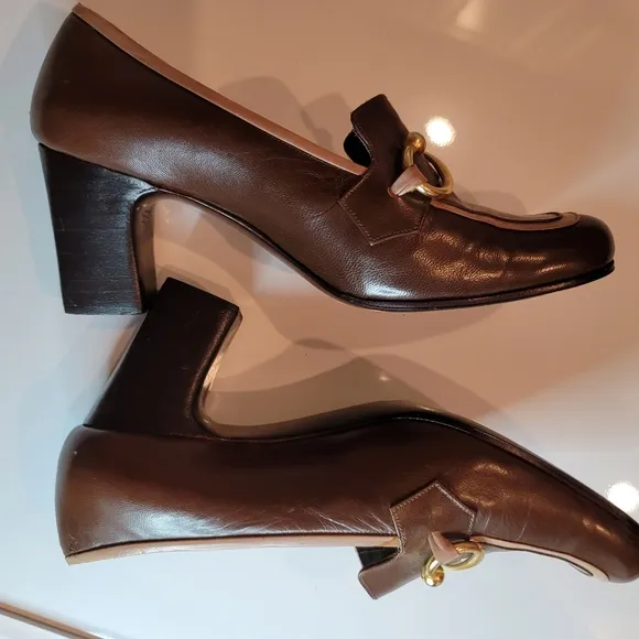 1970s Perfect Made in Argentina Leather Brass Scroll Pump Vintage Rare S…
