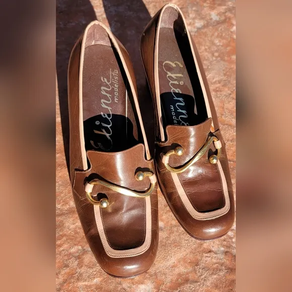 1970s Perfect Made in Argentina Leather Brass Scroll Pump Vintage Rare S…