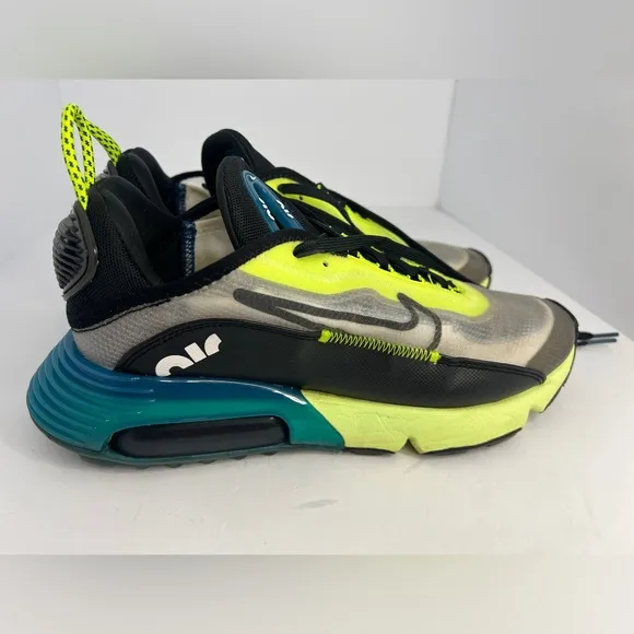 2020 Nike Air Max 2090 'Volt Blue' Size 8.5