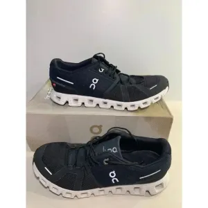 .3045 On Cloud 5 Black/White, Womens Running Shoes-US 9.5 Womens