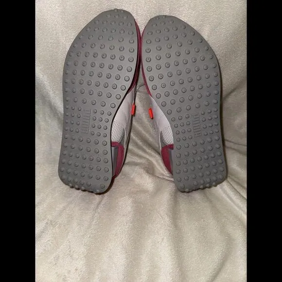 [371149-90] Women’s Puma FUTURE RIDER PLAY ON Size 8