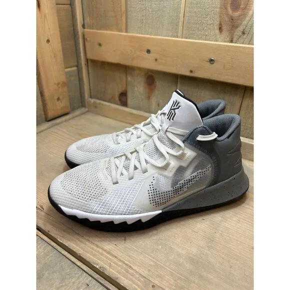6.5Y Nike Boys Kyrie Flytrap 5 DD0340-112 White Basketball Shoes Sneakers
