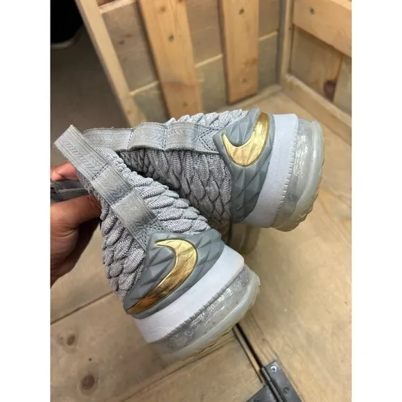 6.5Y Nike LeBron 15 'City Edition' Wolf Gray 922811-005 (GS) EU39 Basketball Sho