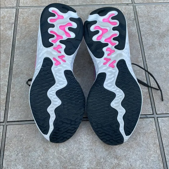 6y Youth / WOMEN'S 8 NIKE RENEW RUN SHOES Black/ Pink White CT1430 092 running