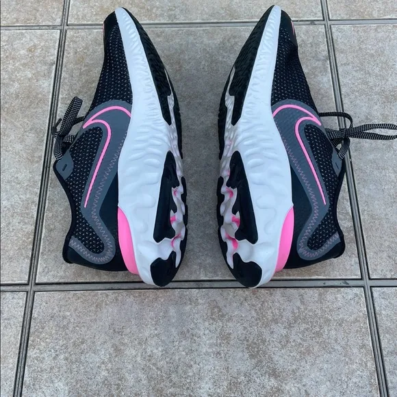 6y Youth / WOMEN'S 8 NIKE RENEW RUN SHOES Black/ Pink White CT1430 092 running