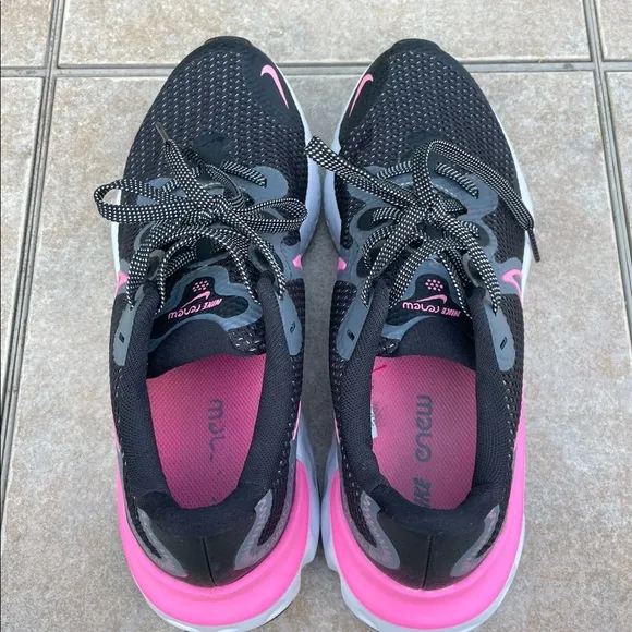 6y Youth / WOMEN'S 8 NIKE RENEW RUN SHOES Black/ Pink White CT1430 092 running