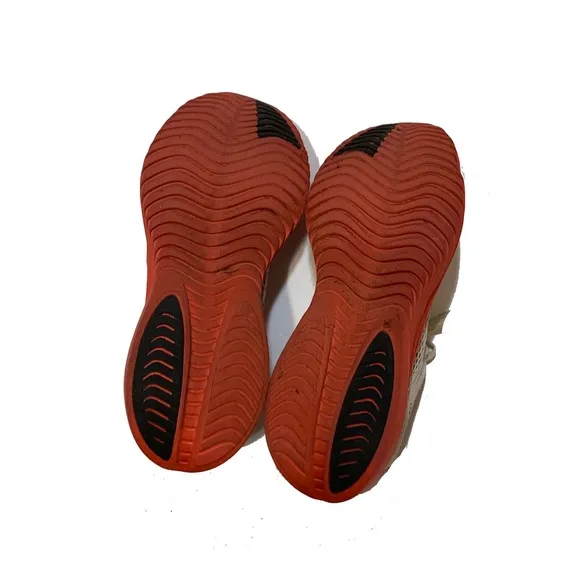 9.5 / Saucony running shoes men’s