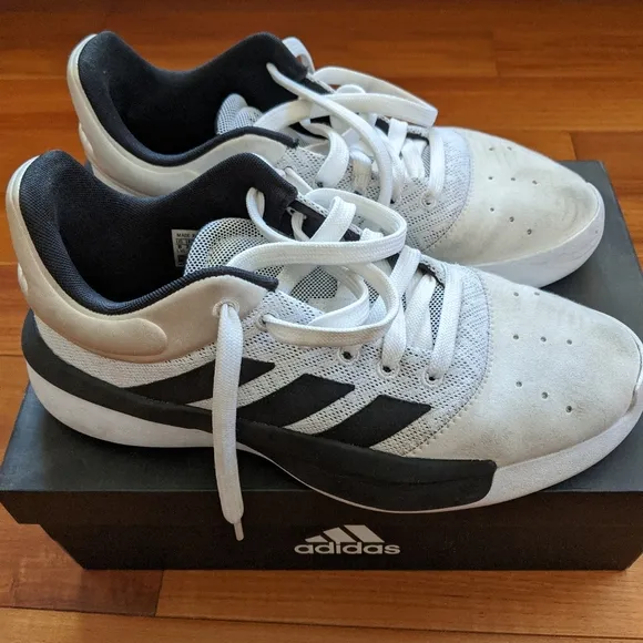Adidas basketball shoes pro bounce madness low