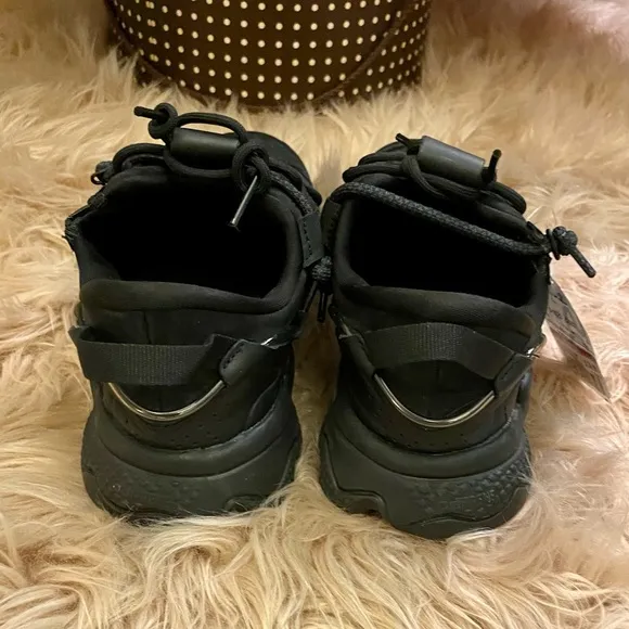 Adidas | BLACK Ozweego Sneaker Mens 4/Womens 6 NWT