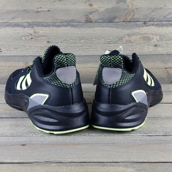adidas Men's 90's Valasion Running Shoes NEW
