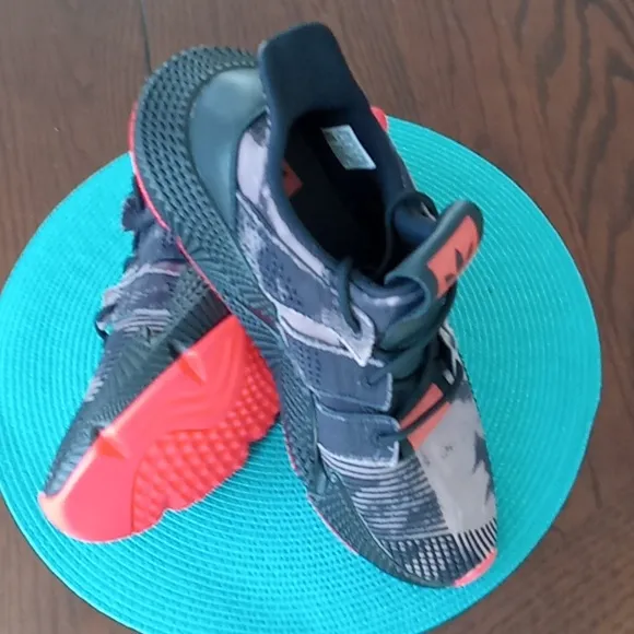 adidas men's athletic shoes-LIKE NEW