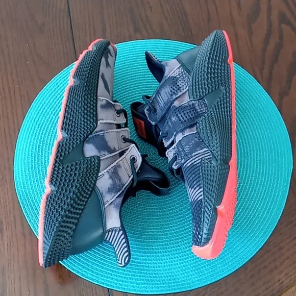 adidas men's athletic shoes-LIKE NEW