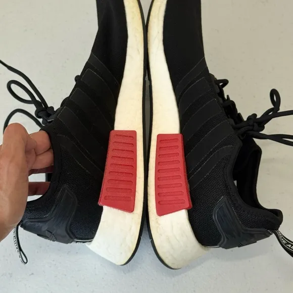 Adidas Men's Black NMD R1 OG Sneakers size 10.5 GZ7922 *read