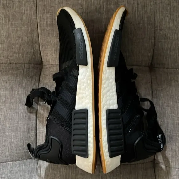 Adidas Men's NMD R1 Black Mesh Cushioned Gum Sole Running Shoes Size 10 B42200