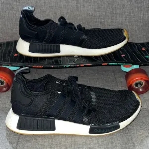 Adidas Men's NMD R1 Black Mesh Cushioned Gum Sole Running Shoes Size 10 B42200