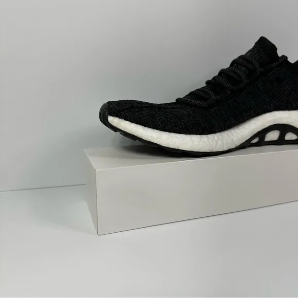 ADIDAS PUREBOOST CORE BLACK MENS RUNNING SHOES SIZE 9.5 PRIMEKNIT GRAY WHITE NEW