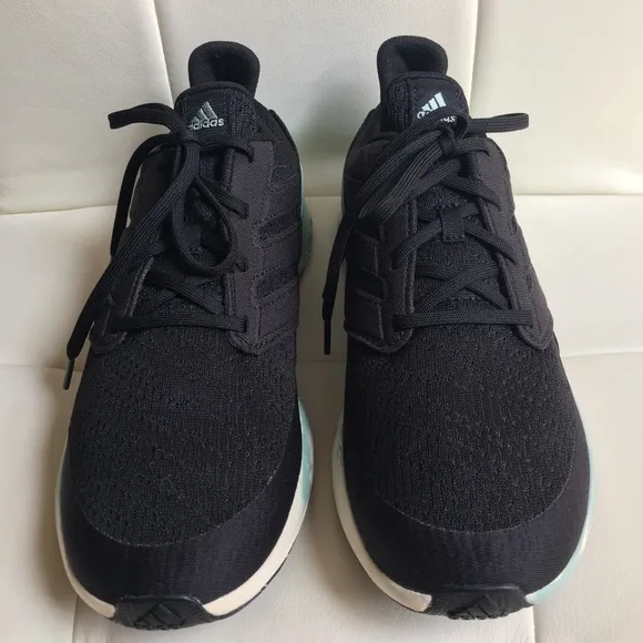 ADIDAS Rapidarun Parley Cloudfoam Running Shoes YOUTH 7 (=women 8.5)