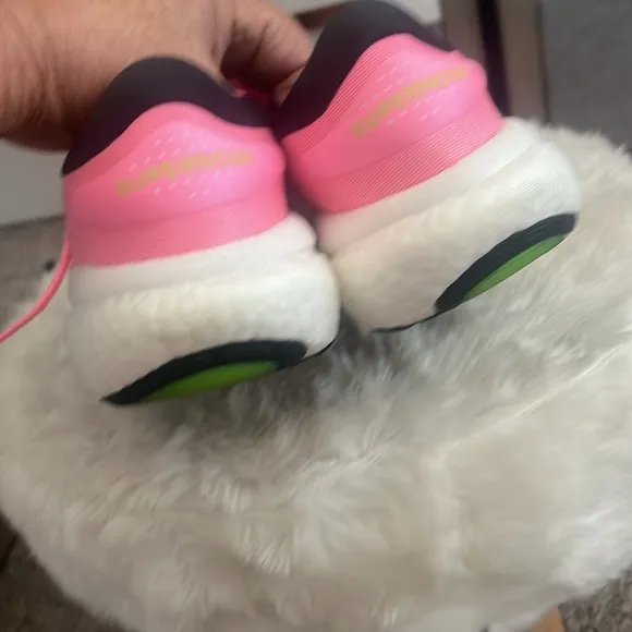 Adidas running shoes supernova