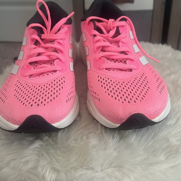 Adidas running shoes supernova