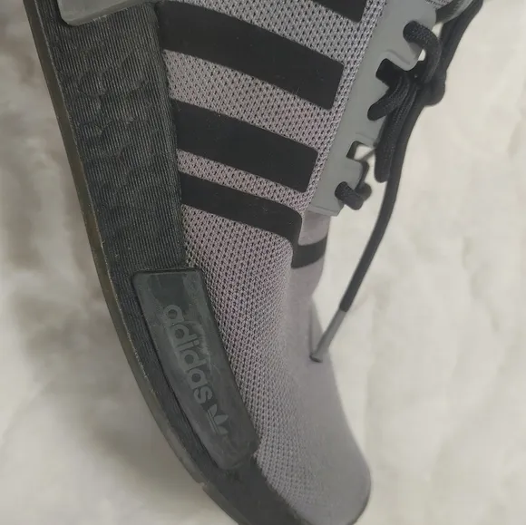 Adidas Shoes Men Size 8 Black NMD_R1 Primeblue Running Training Gym GX8374