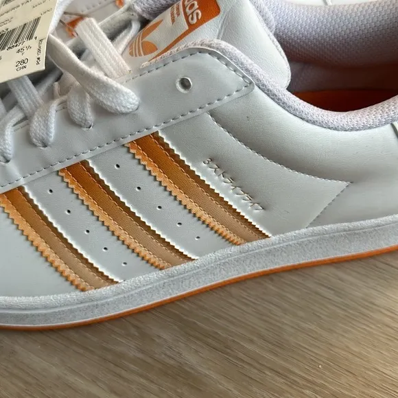 Adidas Superstar Mens 11 Casual Retro Shoe White Orange Sneaker Trainer NWOB