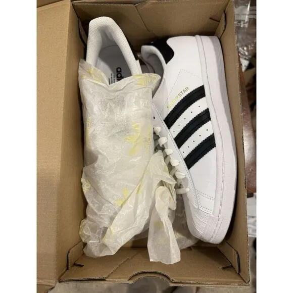 Adidas Superstar NIB Casual Sneakers White Black Gold EG4958 Shell Toe men's 5.5