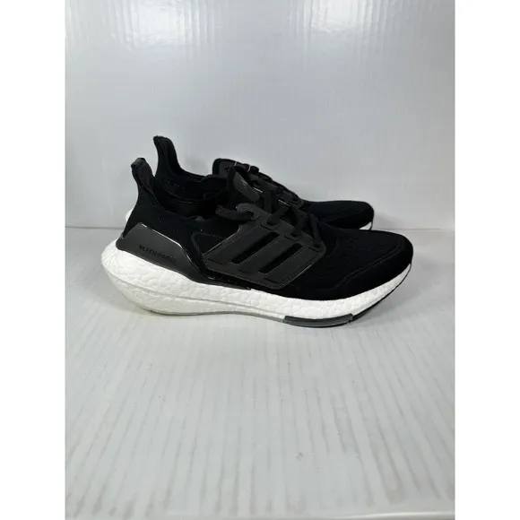 Adidas UltraBoost 21 Core Black Running Shoes Mens Size 7 / Womens Size 8 NEW