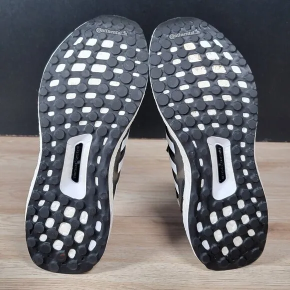 adidas Ultraboost DNA x Marimekko Shoes Womens Size 6 Black White Running GZ8686
