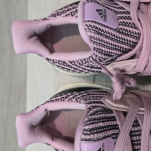 Adidas Ultraboost Women 4.0 DNA Shift   Athletic Running Sneakers shoes sz 9.5