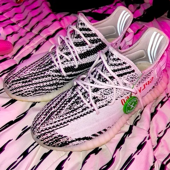 adidas Yeezy Boost 350 V2 Zebras