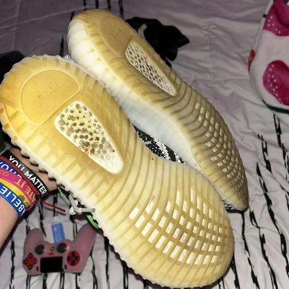 adidas Yeezy Boost 350 V2 Zebras