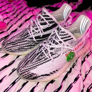 adidas Yeezy Boost 350 V2 Zebras