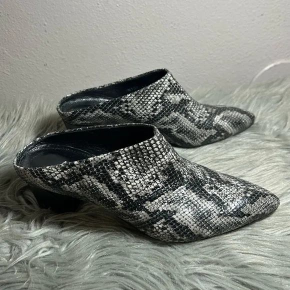 AGL POINTY TOE MULES GRISU SNAKE PRINT LEATHER  SLIP ON Sz US 8 / EU 38