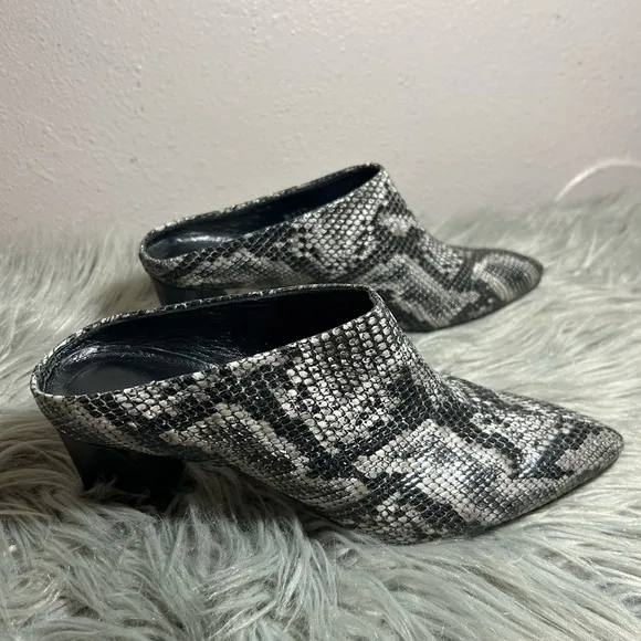 AGL POINTY TOE MULES GRISU SNAKE PRINT LEATHER  SLIP ON Sz US 8 / EU 38