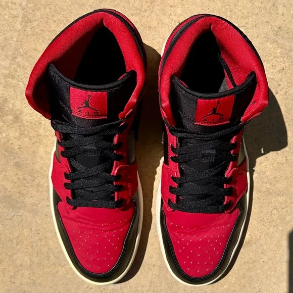 Air Jordan 1 Mid Gym Red Black Bred Sneaker - Size 12 Mens (554724-005)