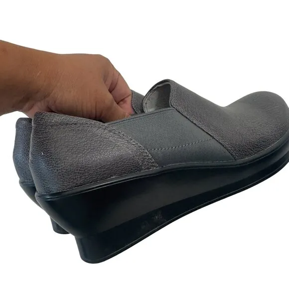 Alegria FRA -883  Women's Slip-On Leather Wedge Shoes Size 8 Spotted Gray/Black