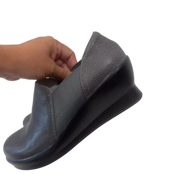 Alegria FRA -883  Women's Slip-On Leather Wedge Shoes Size 8 Spotted Gray/Black