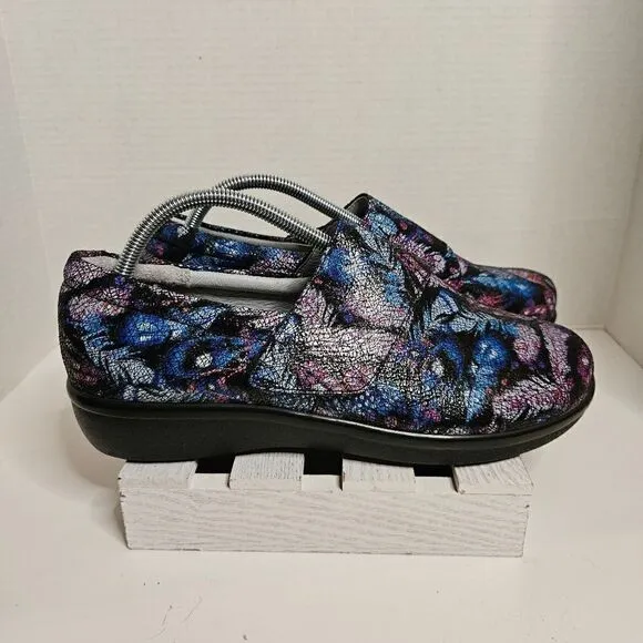 Alegria nurse work shoes slip on clog. Floral pixels. Size 41W