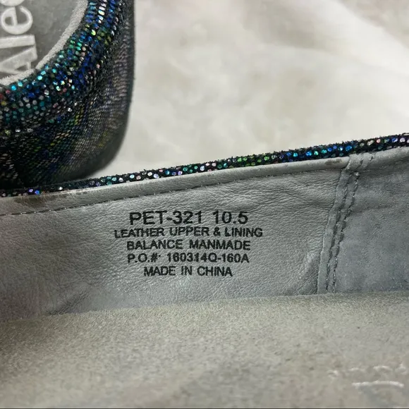 Alegria Petal Rave on the Nile ballet flats. Size 10.5