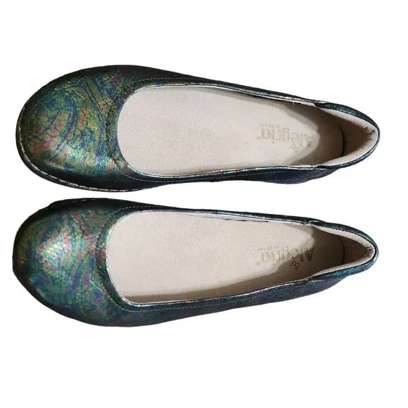 Alegria Petal Thrones Iridescent leather slip ons sz 9