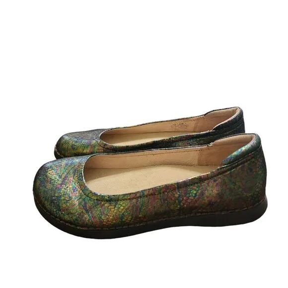 Alegria Petal Thrones Iridescent leather slip ons sz 9