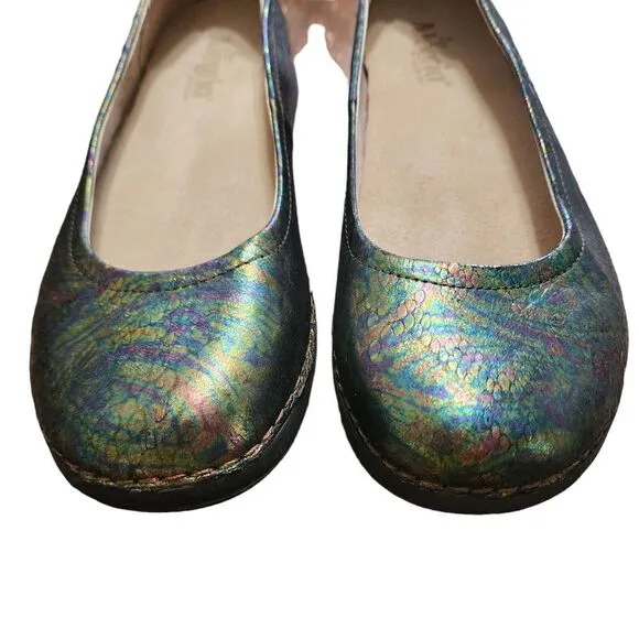 Alegria Petal Thrones Iridescent leather slip ons sz 9