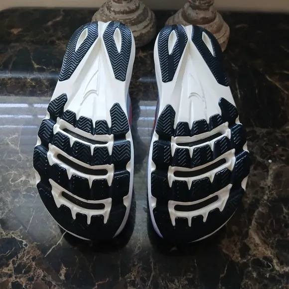 Altra Vanish Carbon 2 Running/Marathon/Performance Shoes Size 11 for Women