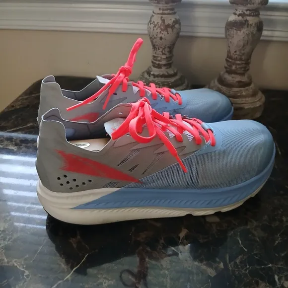 Altra Vanish Carbon 2 Running/Marathon/Performance Shoes Size 11 for Women