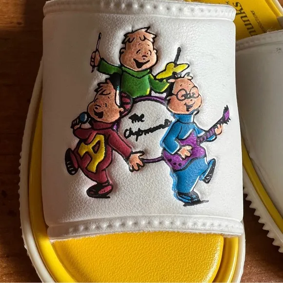 Alvin and the Chipmunks Vintage 1984 Bagdasarian Kids Size 7 Slide Sanda…