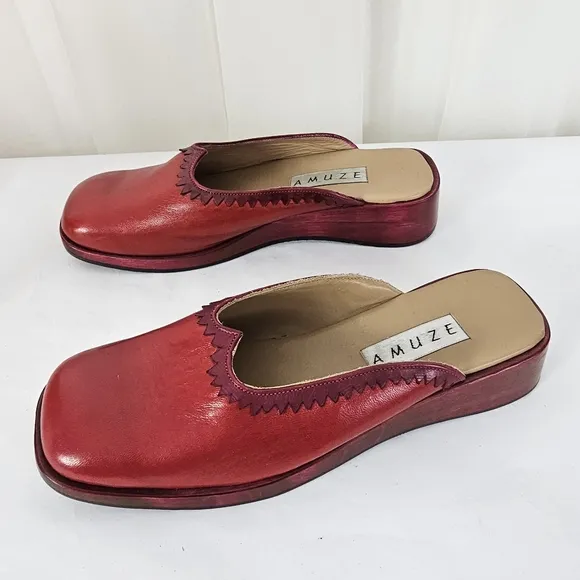 Amuze from Anthropologie Red Leather Slip-On Clog Shoes Square Toe Scalloped 6