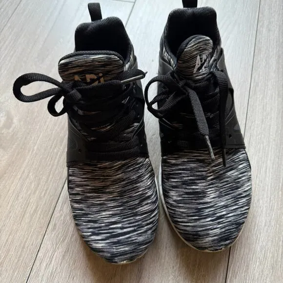 APL Lululemon TechLoom Ascend Shoe Womens Sz 7 Black &amp; White Propelium